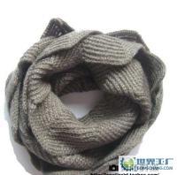 驼色闪丝菱形花瓣感围脖披肩 二手转让中的别致选择