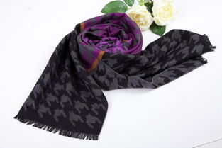 男士桑蚕丝千鸟格围巾 时尚与品质的完美融合